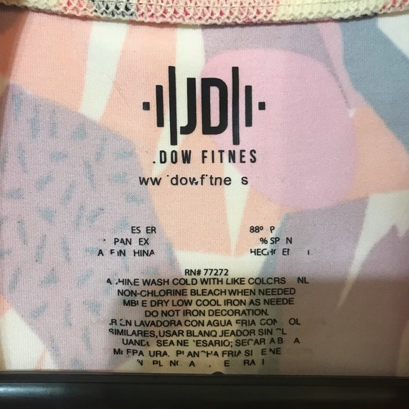 J Dow Fitness Top and Leggings Size Large - Picture 4 of 6